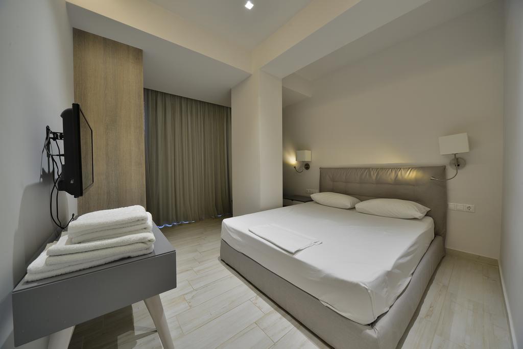 Hotel Kakanakos Loutra Elenis Extérieur photo